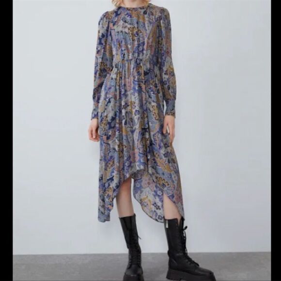 Zara Asymmetric Floral Digital Tapestry
Printed MIDI Dress Sz- Large - Picture 1 of 14